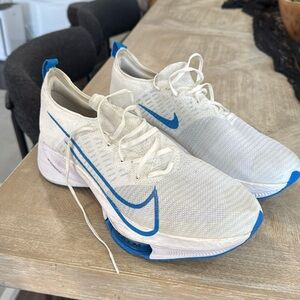 Nike air zoom tempo next%